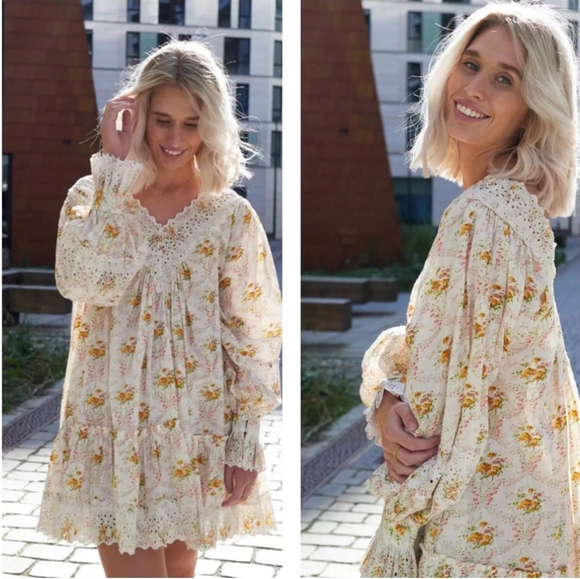 Ivory Floral Cotton V Neck Eyelet Trim Mini Dress in Wallpaper - Picture 2 of 12